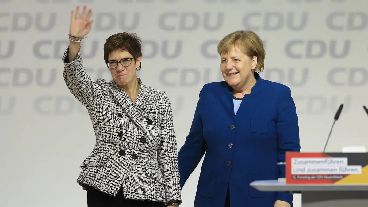 ألمانيا.. "خليفة" ميركل تتخلى عن الترشح لمنصب المستشارية