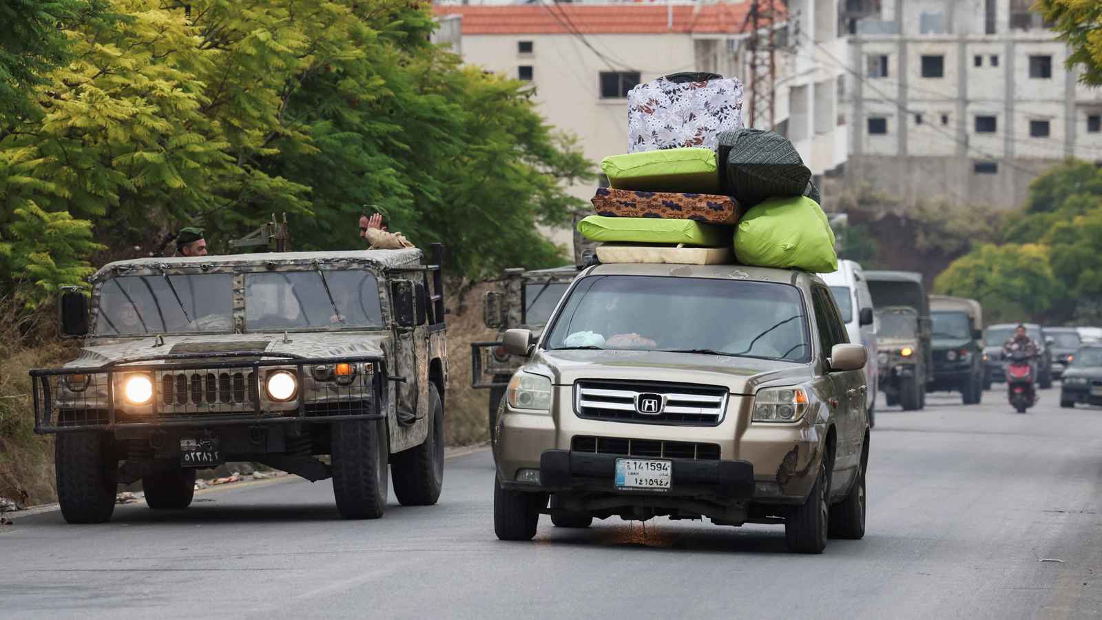خاص- "فرحة لم تكتمل".. نازحون يعودون إلى مراكز الإيواء في لبنان