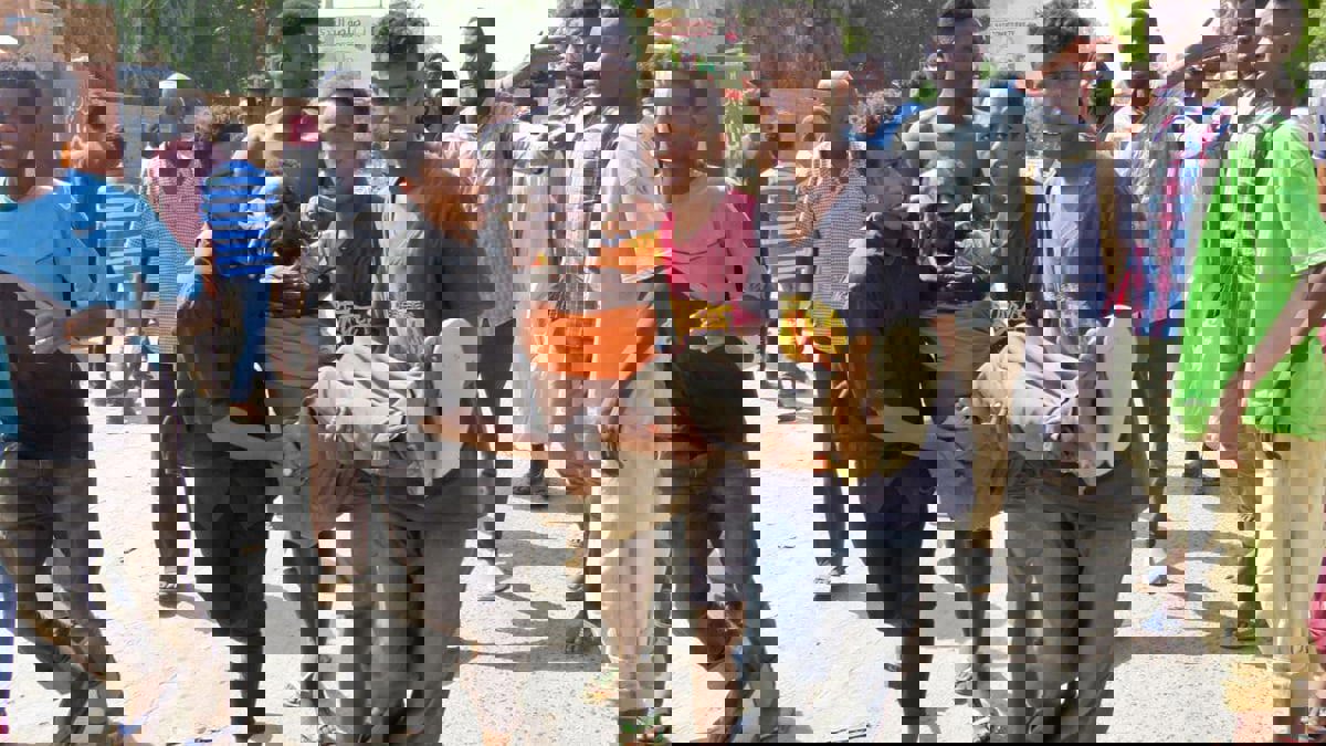 السودان.. التحقيق مع ضابط شرطة بتهمة قتل متظاهر (فيديو)
