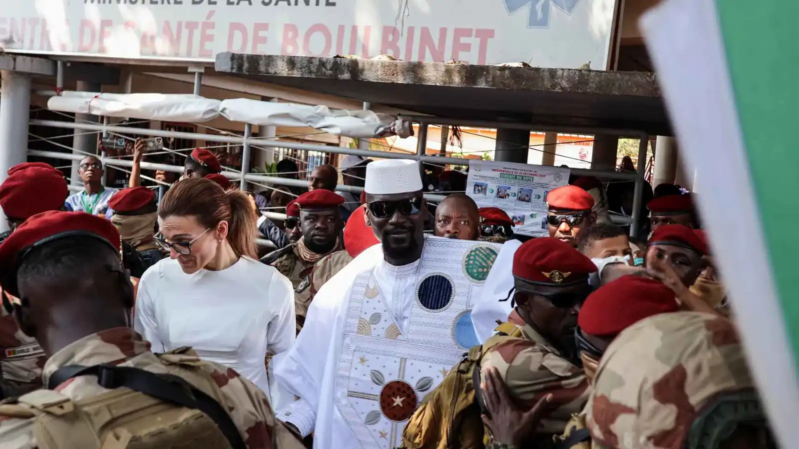 قائد الانقلاب العسكري في غينيا يفوز بالانتخابات الرئاسية