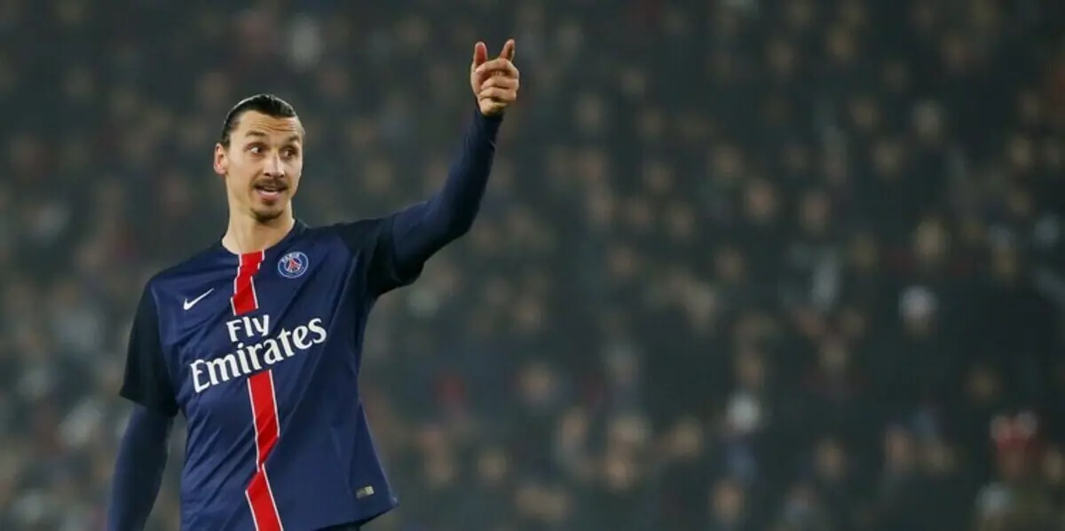 العارضة تحرم إبراهيموفيتش من هدف خيالي (فيديو)