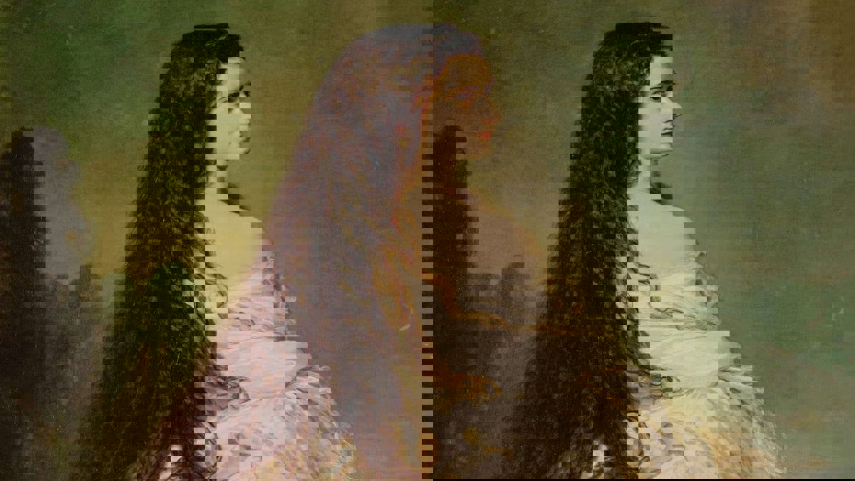 شعر الإمبراطورة وعباءتها