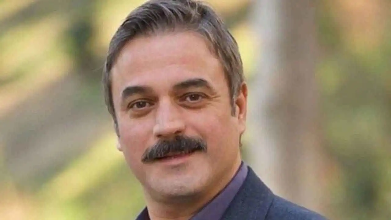 ممثل تركي يستعيد أثر مبادرته الإنسانية بمتبرعين لكبد (فيديو)