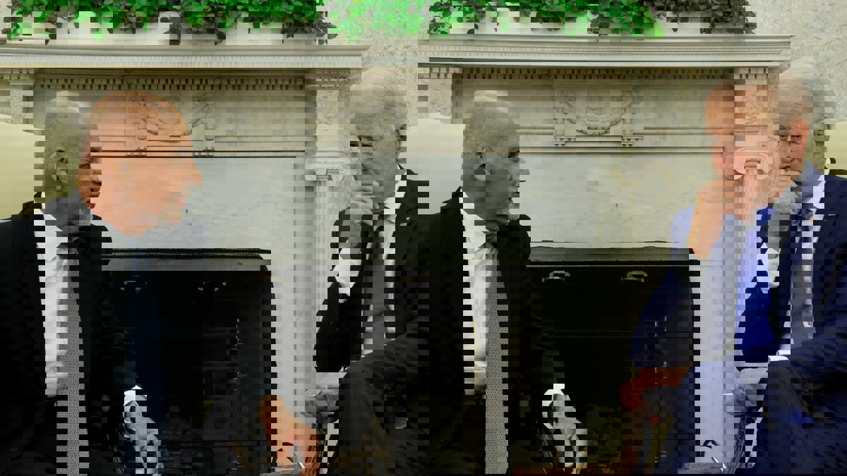 مدتها 14 دقيقة.. نشر تفاصيل آخر مكالمة بين بايدن وغني قبل سيطرة طالبان على أفغانستان