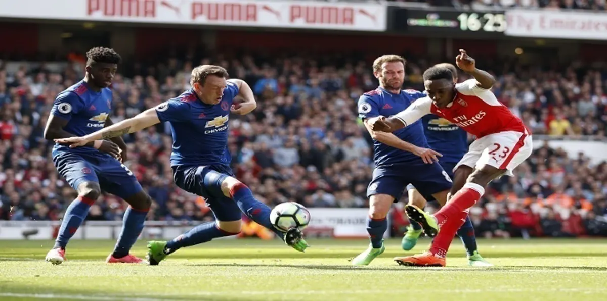 آرسنال يصعق مانشستر يونايتد في الدوري الإنجليزي ويحيي آماله الأوروبية