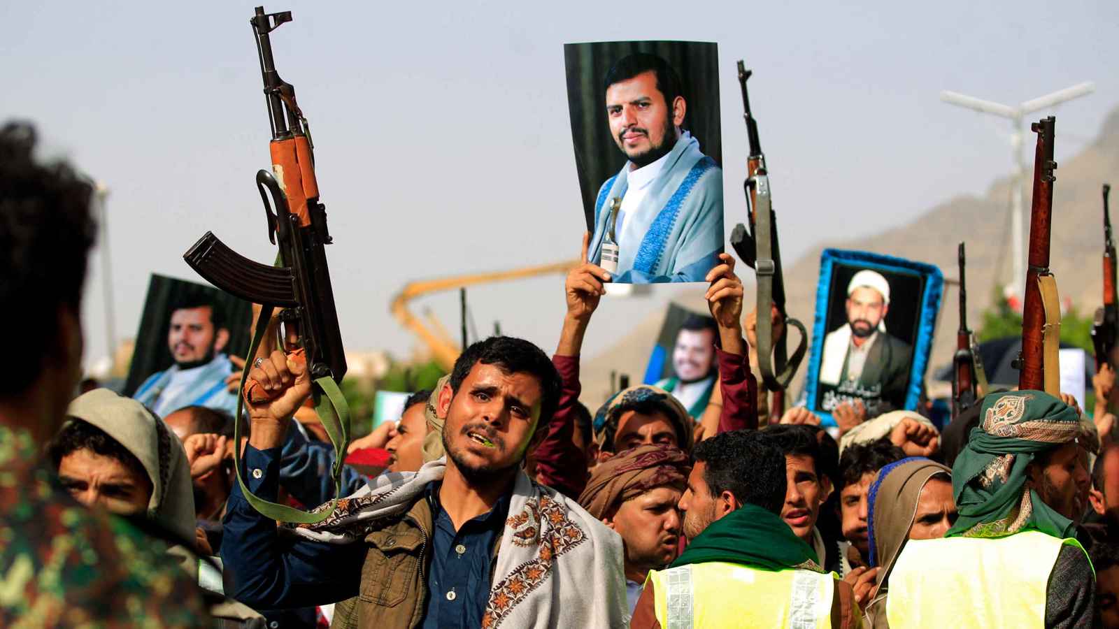 السلطات اليمنية تحبط تهريب مقطورات غاز إلى مواقع للحوثيين