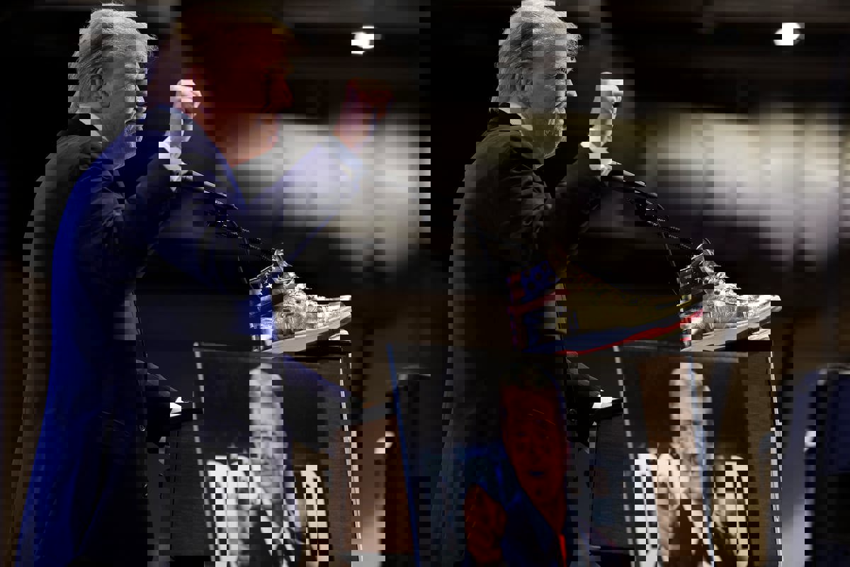 بعد ساعات من إصداره.. حذاء ترامب "الذهبي" يحقق مبيعات صادمة