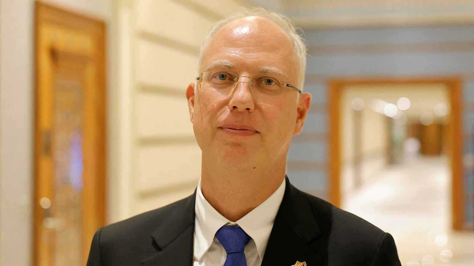 خلف الأبواب المغلقة.. مبعوث بوتين يواصل اجتماعاته مع مسؤولين أمريكيين