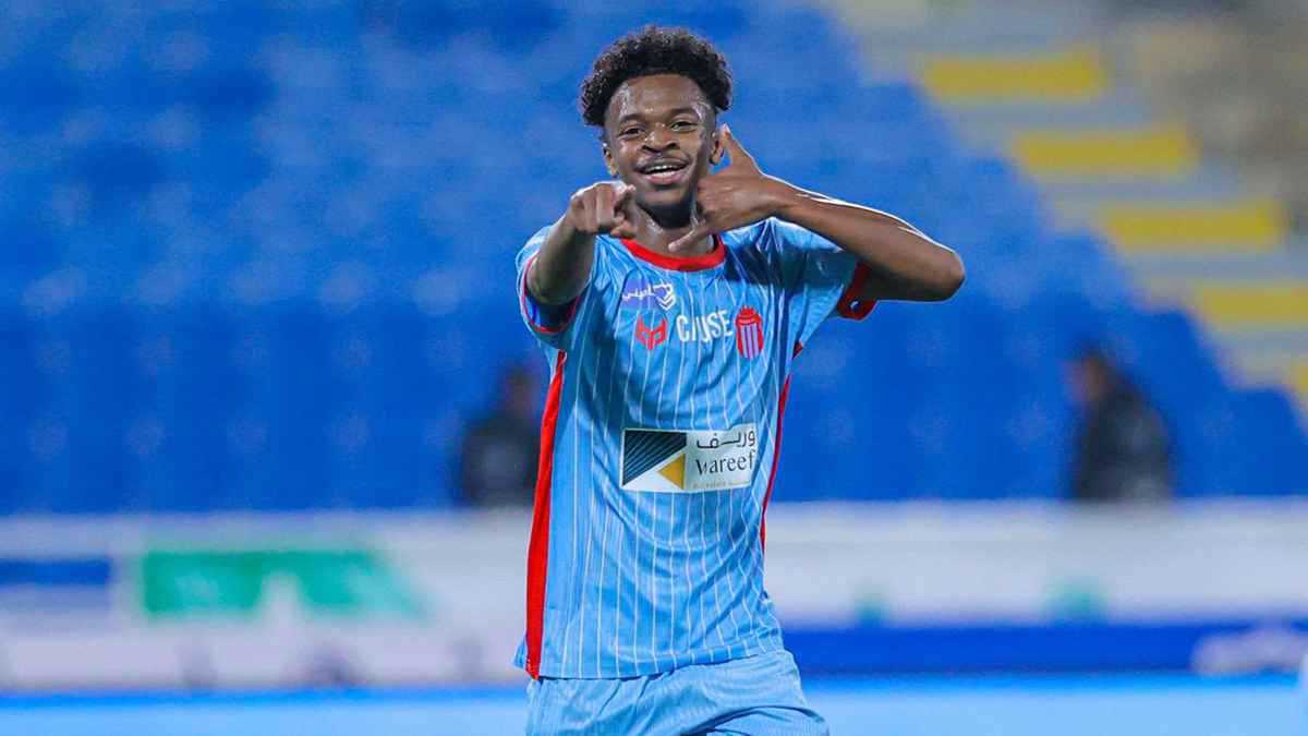 لفت الأنظار بشدة.. من هو "جوهرة الرياض" سلطان هارون؟ 