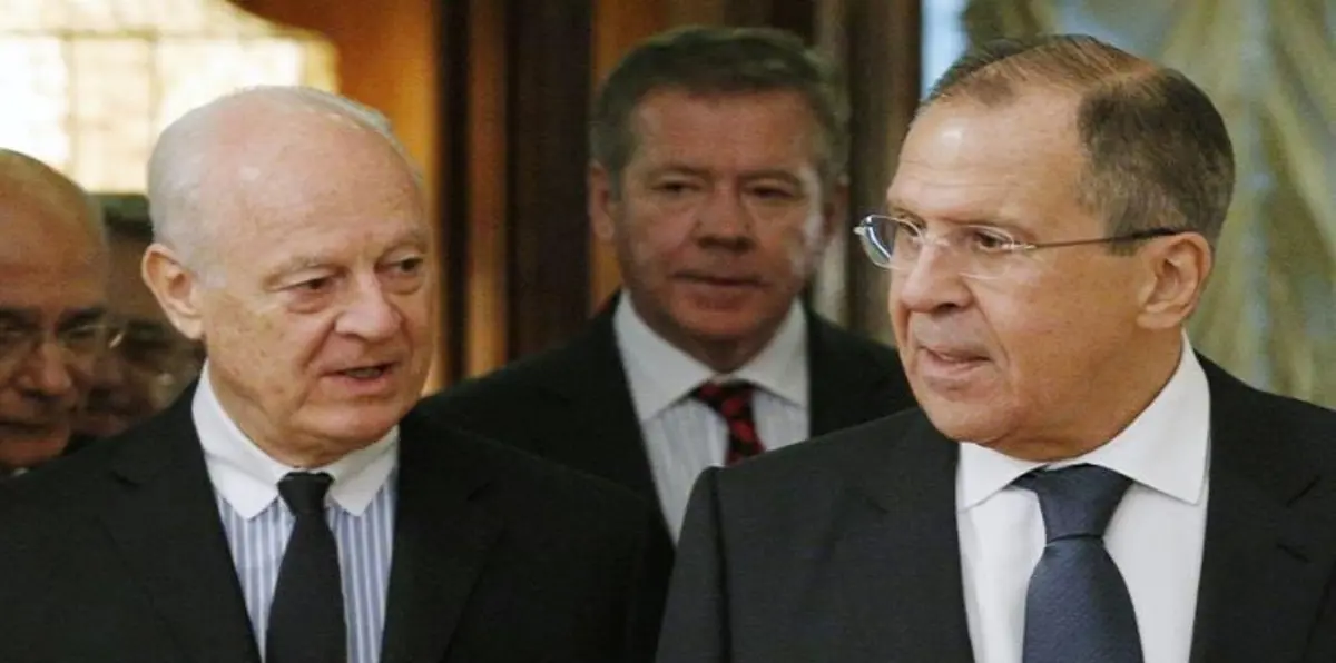 قبيل مباحثات جنيف.. لافروف يحدد مع دي ميستورا ثوابت التسوية السورية