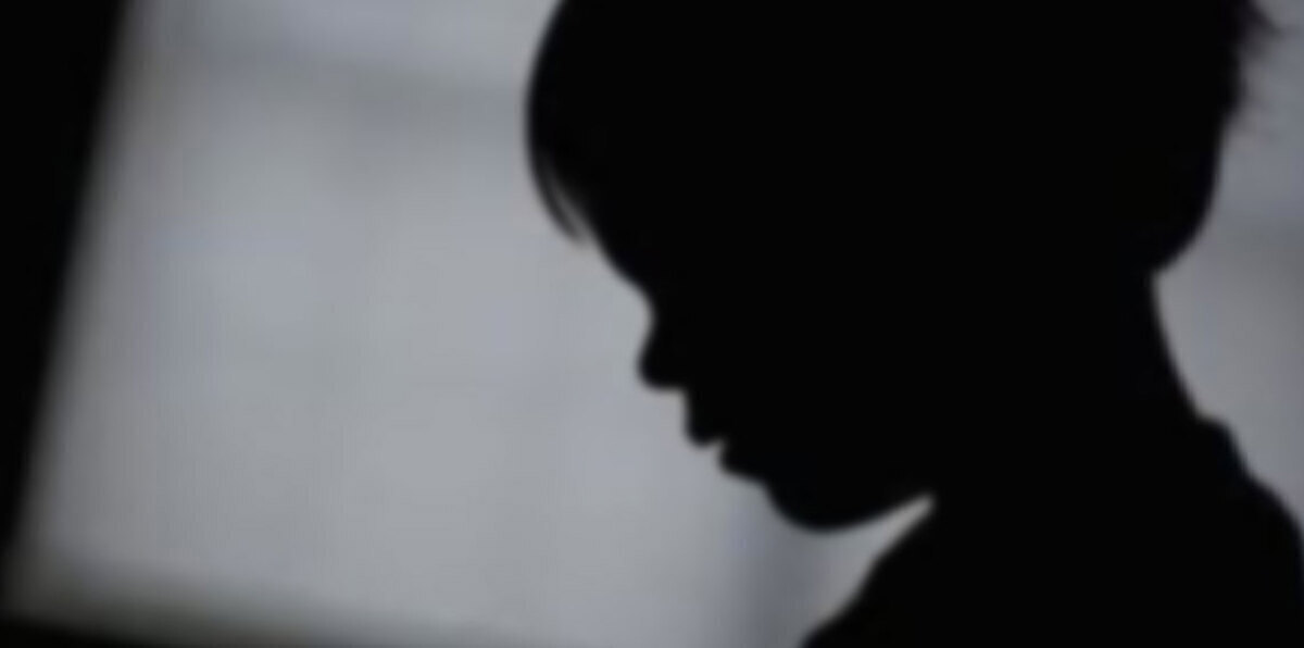 الكويت.. 5 أشخاص يستدرجون طفلًا ويعتدون عليه