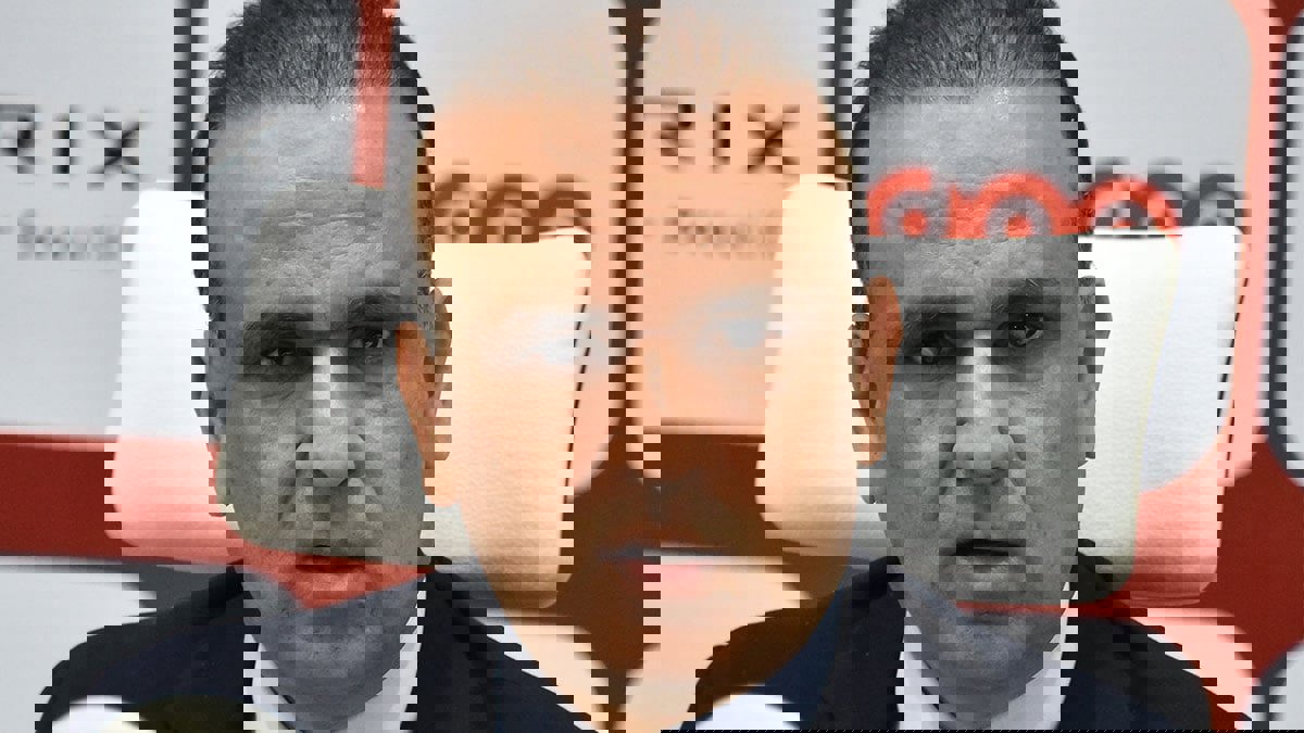 إيقاف وديع الجريء رئيس الاتحاد التونسي لكرة القدم لمدة 4 سنوات