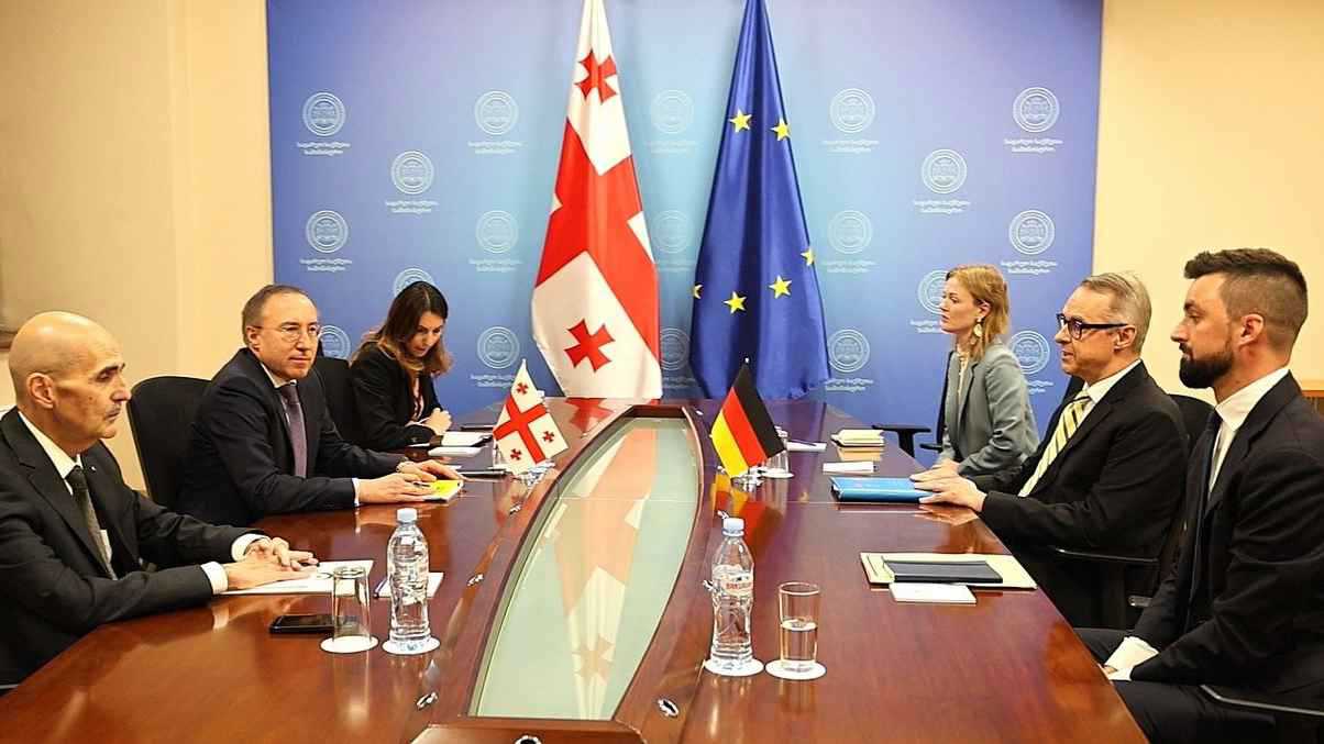 انقلاب في الخطاب الجورجي.. تبليسي تهاجم الغرب وتغازل بكين وطهران