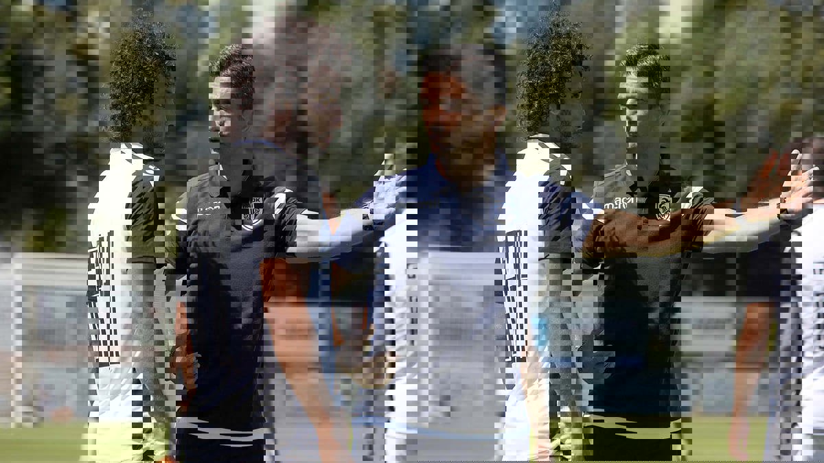 عمرو وردة يرد على تقارير طرده من مران باوك‎