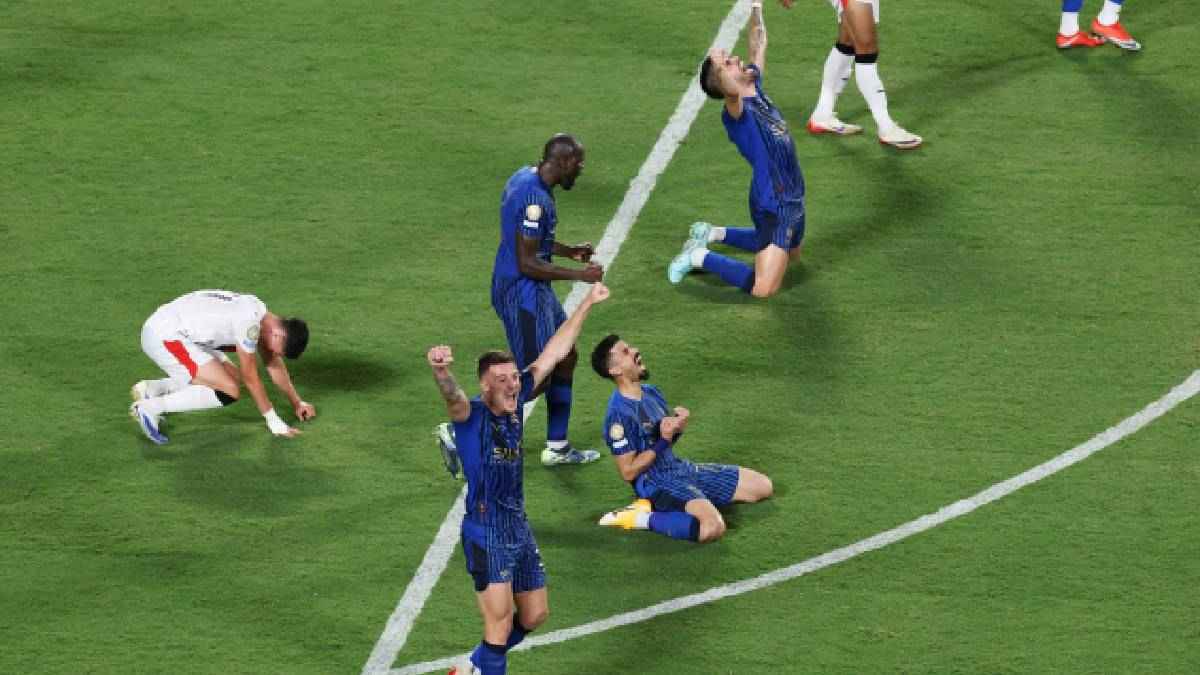 مفاجأة.. كم لاعباً سعودياً شارك مع الهلال ضد مانشستر سيتي؟