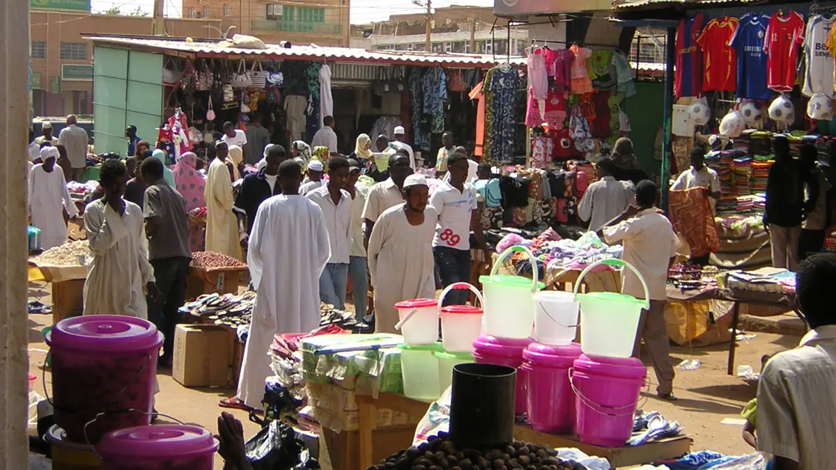 ماذا وراء منع الأجانب من التجارة في السودان؟ (فيديو إرم)