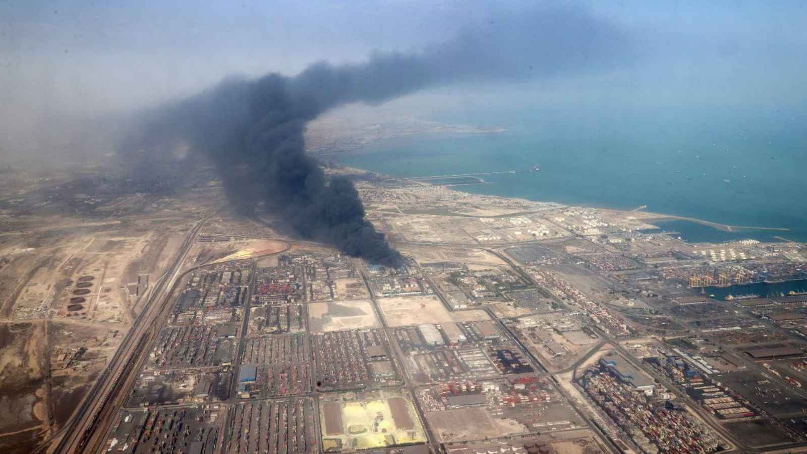 كارثة ميناء رجائي.. أرقام صادمة وبزشكيان يعقد اجتماعاً طارئاً (فيديو وصور)