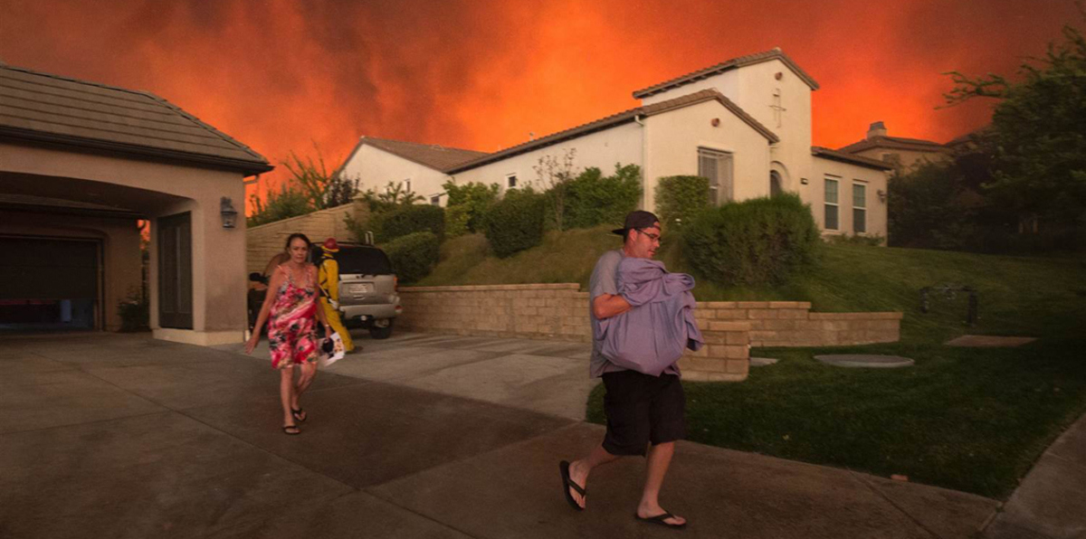 بعد هارفي.. حريق تاريخي في لوس أنجليس ومخاوف من إعصار جديد قرب ألبهاما