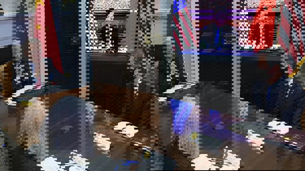 "فاينانشال تايمز": انقسام بإدارة بايدن حول رسوم ترامب على الواردات الصينية