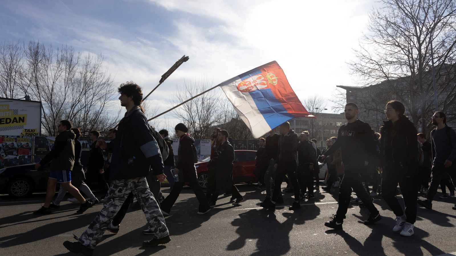 "مسيرة الجسور".. تعبئة طلابية واحتجاجات واسعة في صربيا