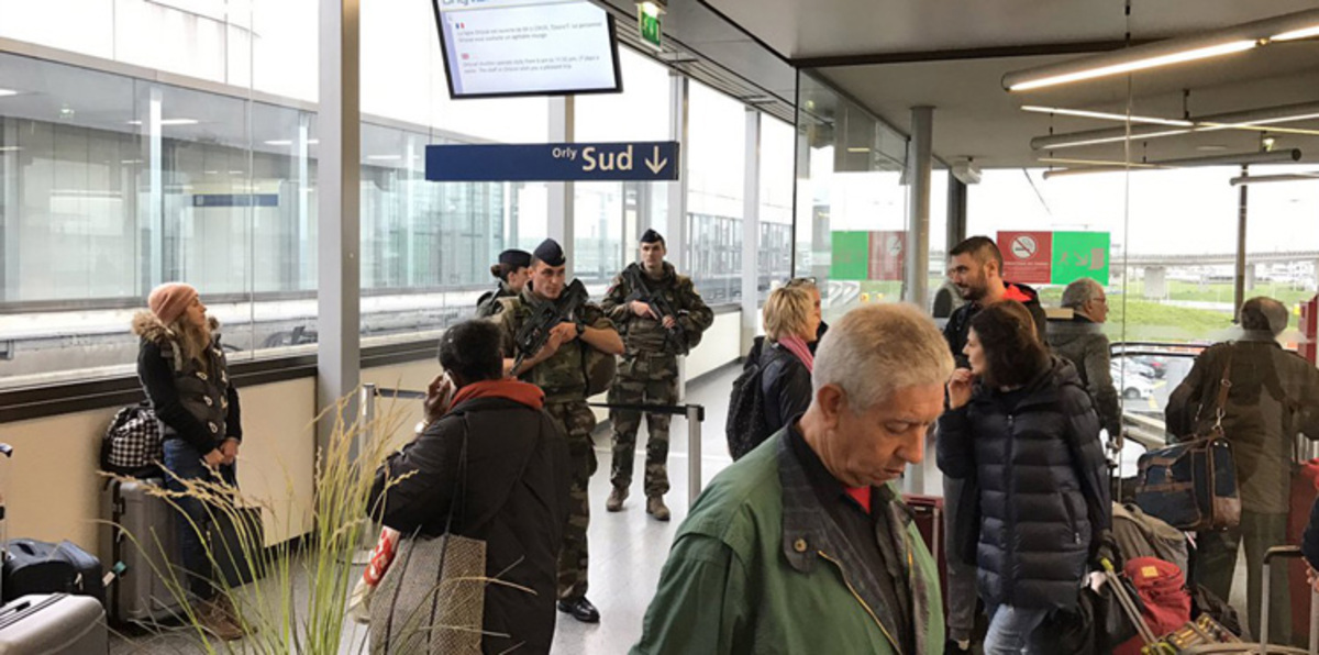 شاهد بالصورة منفذ عملية مطار أورلي بباريس