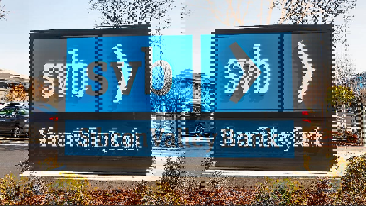 تقرير: هلع في شركات الـ"هاي تيك" الإسرائيلية إثر انهيار أسهم "سيليكون فالي" الأمريكي   