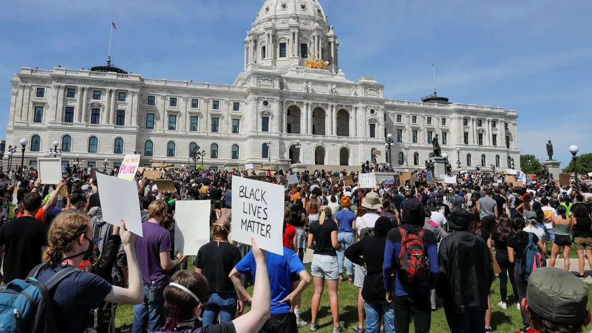 هل تمهد احتجاجات أمريكا طريق ترامب لولاية ثانية؟