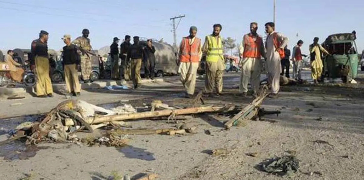 باكستان.. 14 قتيلا بانفجار أسطوانة غاز في حافلة