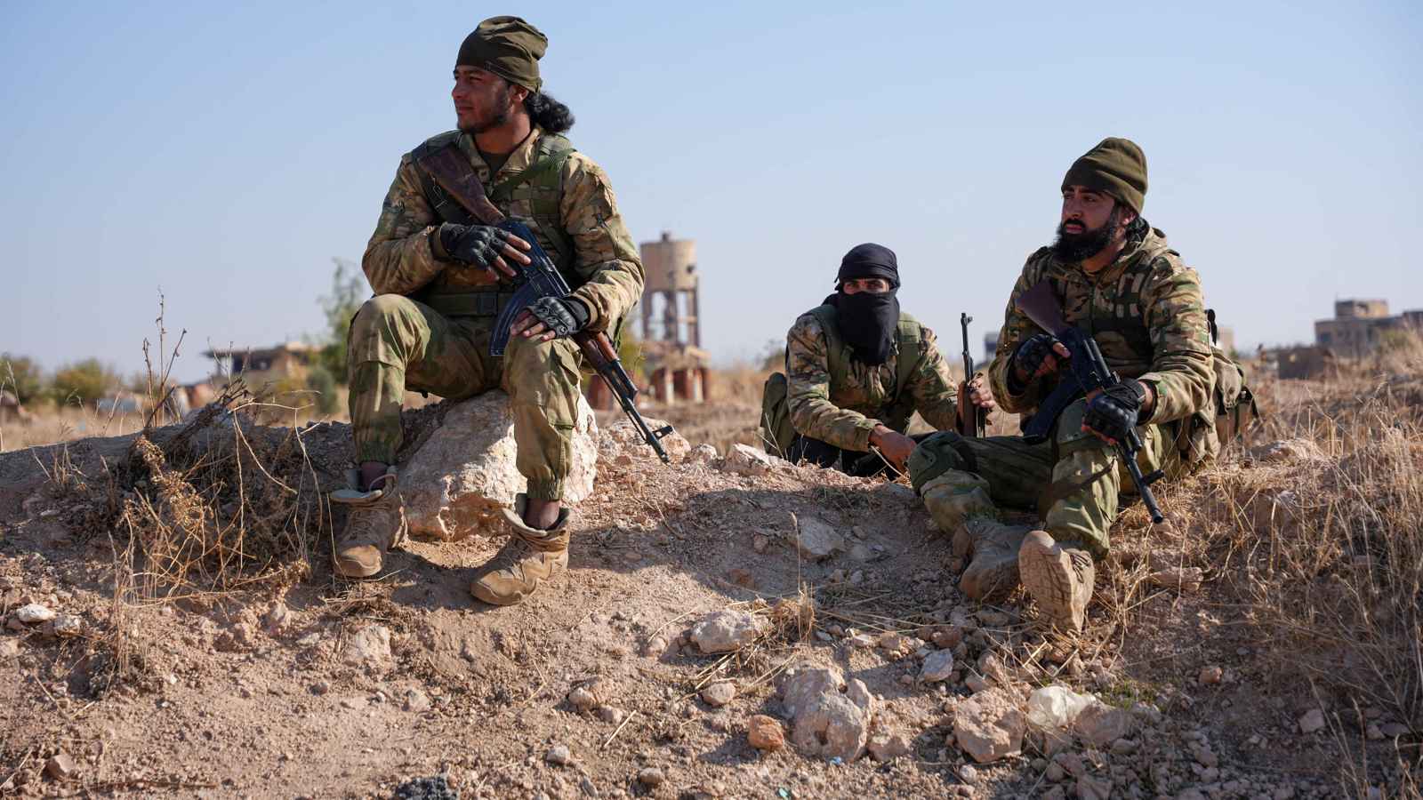 الفصائل السورية المسلحة تعلن بدء التوغل في مدينة حماة