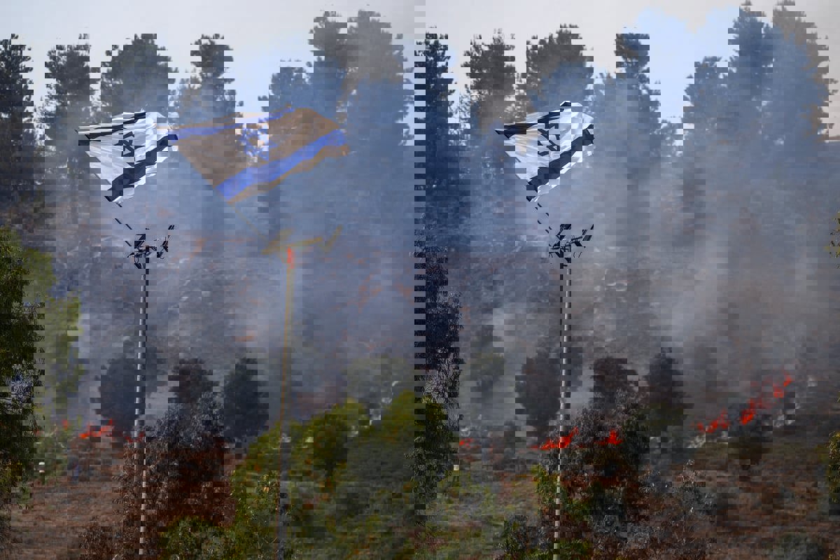 هل تُصلح اللجنة الثلاثية بشأن حزب الله وإسرائيل ما أفسده هوكشتاين ولودريان؟