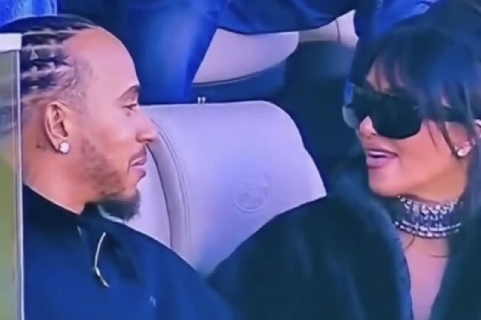 كيم كارداشيان ولويس هاميلتون في السوبر بول