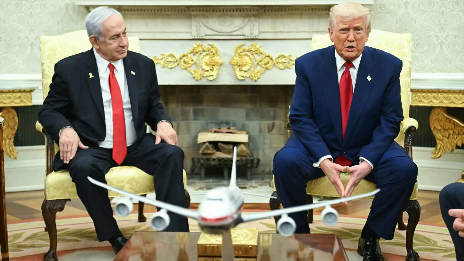 من خلف الكواليس.. ترامب يتحرك لإنهاء حرب غزة والإفراج عن الرهائن