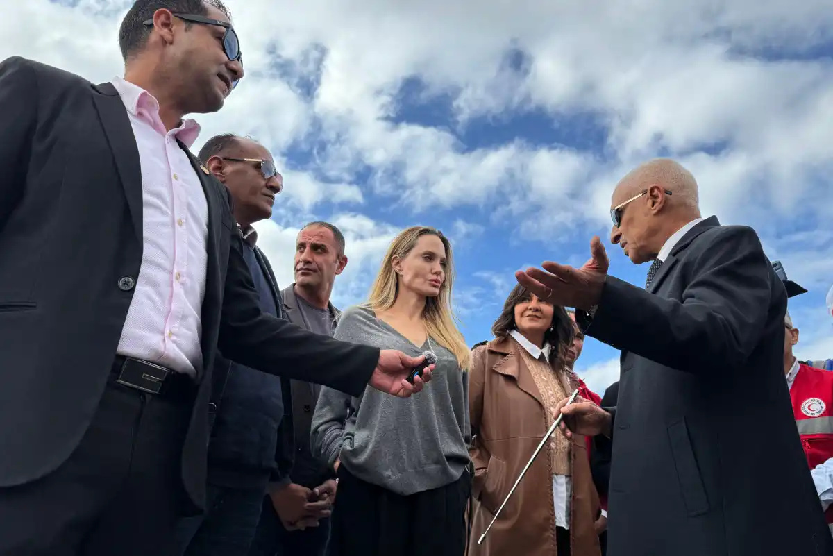 من زيارة النجمة أنجلينا جولي لمعبر رفح المصري