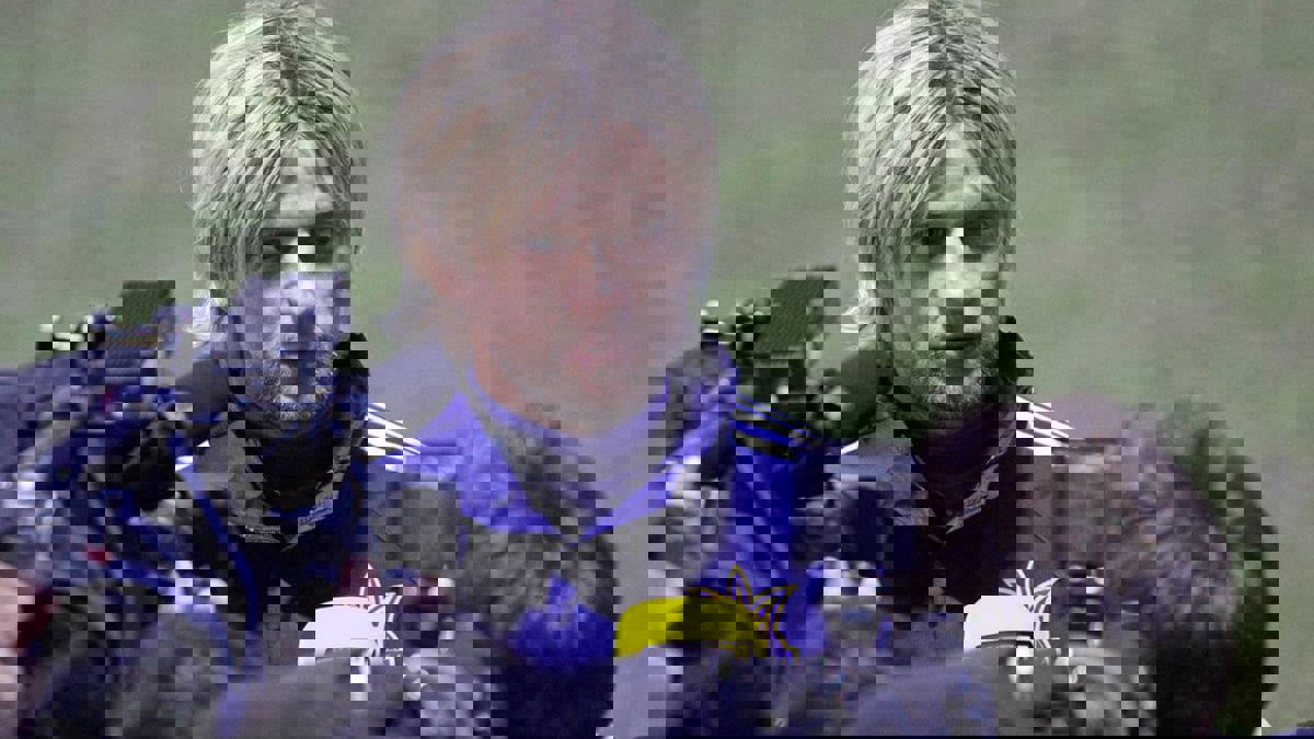 حظر أناتولي تيموشوك قائد أوكرانيا السابق من ممارسة أي نشاط كروي مدى الحياة