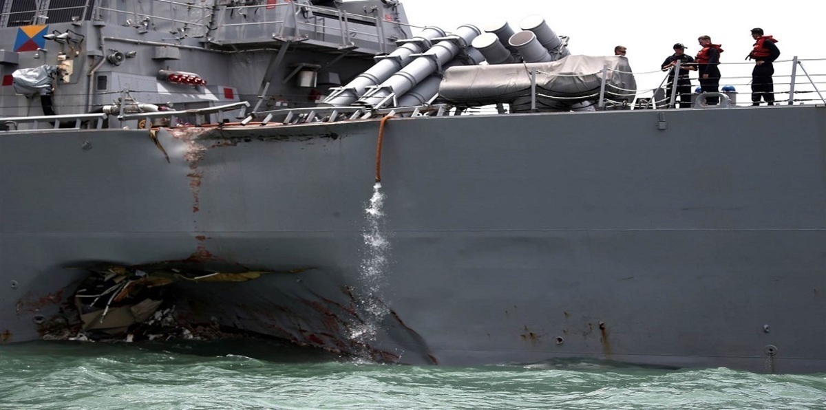 البحرية الأمريكية توقف البحث عن بحارة السفينة الحربية "جون مكين"‎