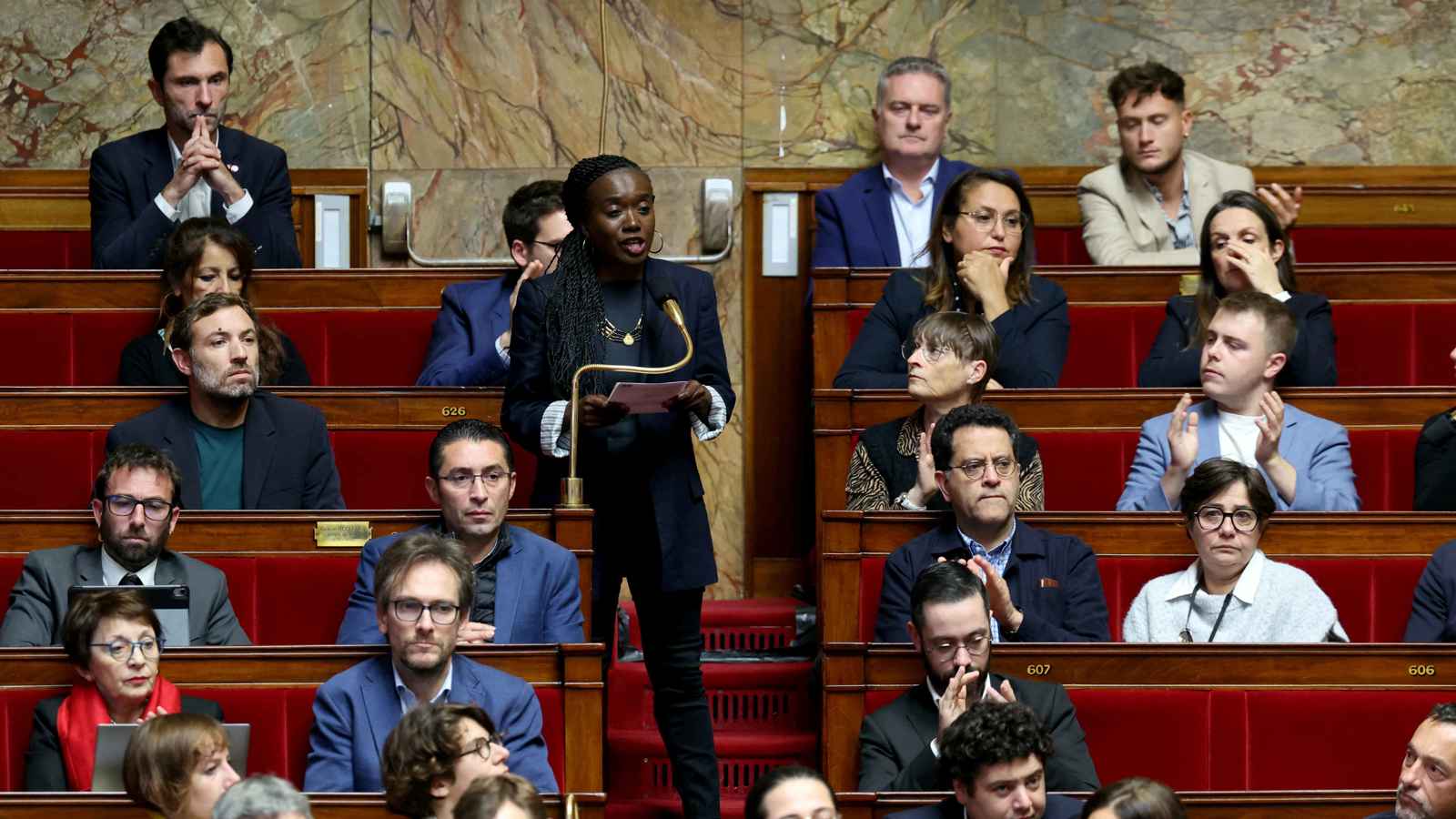 البرلمان الفرنسي يشكل لجنة تحقيق في "عجز الميزانية"