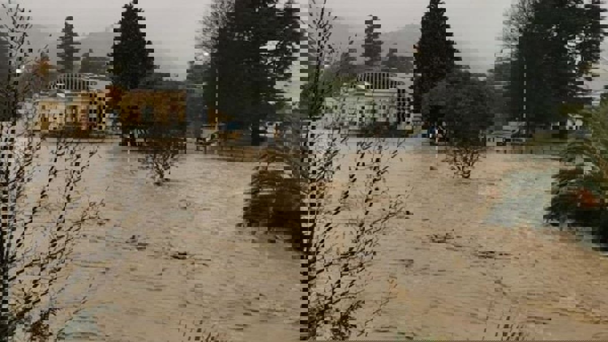 السيول تجتاح أوكلاند.. وإلغاء حفل إلتون جون