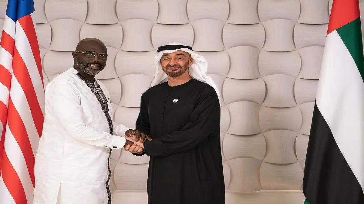 جورج ويا رئيس ليبيريا يشارك في تدريبات نادي الجزيرة الإماراتي (فيديو)