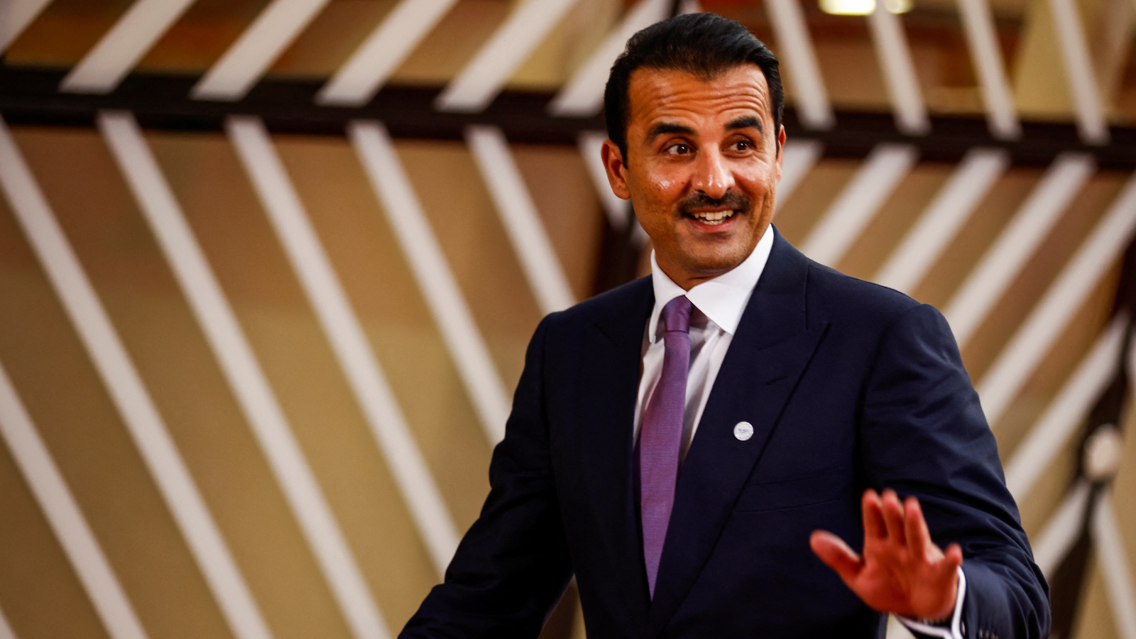 أمير قطر يدعو للاستفتاء على "التعديلات الدستورية" في 5 نوفمبر