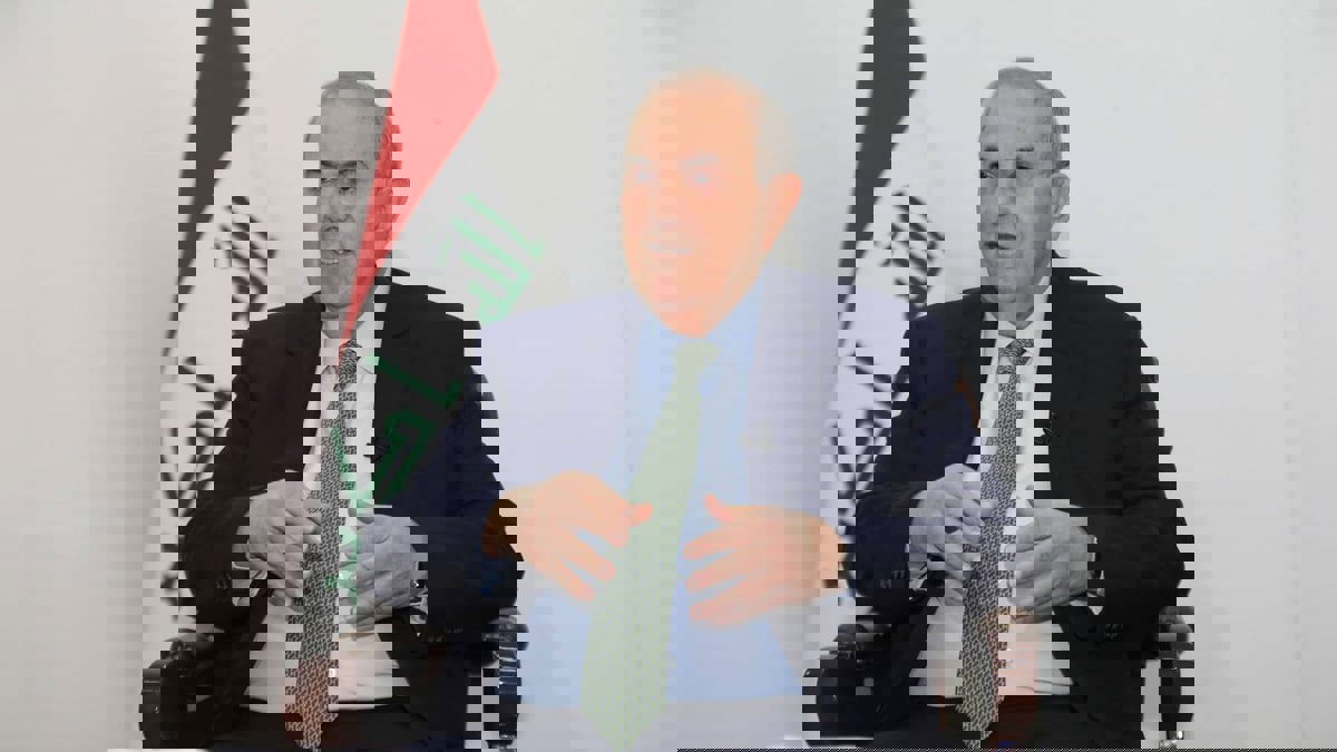 بعد تدهور حالته الصحية.. نقل السياسي العراقي إياد علاوي للعلاج في الأردن