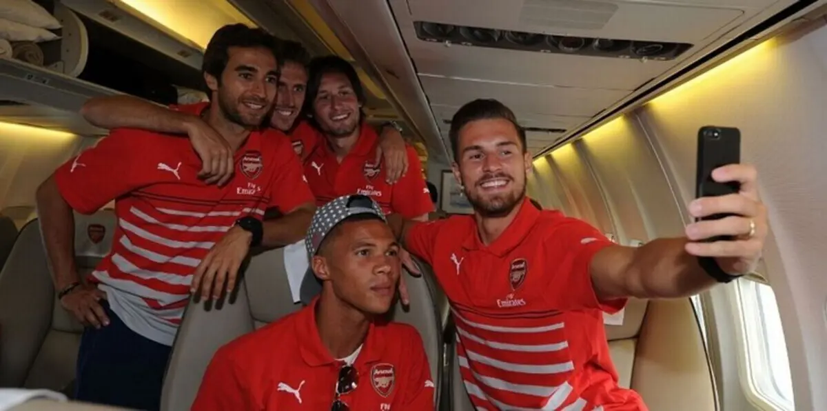 آرسنال يتصدر البريميرليج في "السيلفي" أيضا