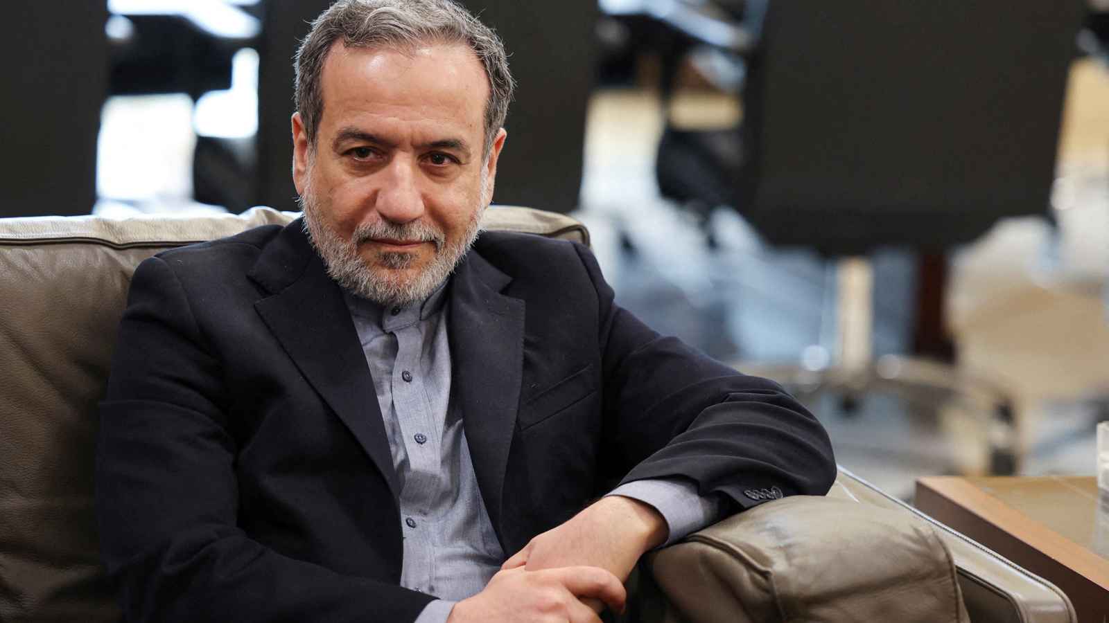 إيران تحدد شرط استئناف المفاوضات حول برنامجها النووي