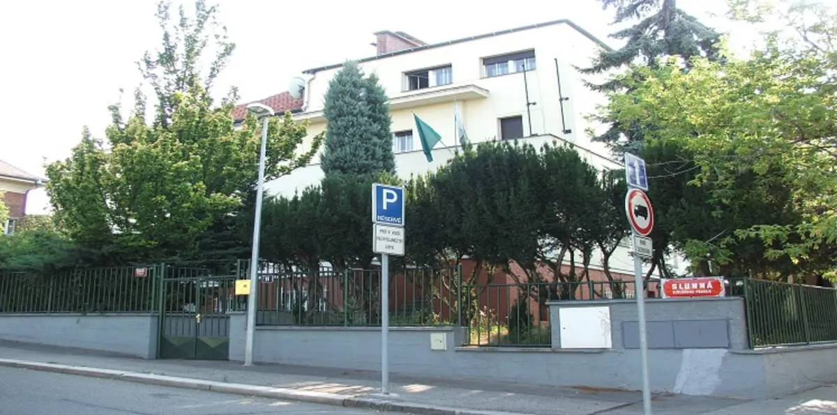 السفارة السعودية في أنقرة: إيران تدعم الانقلابيين في اليمن بالصواريخ والخبراء