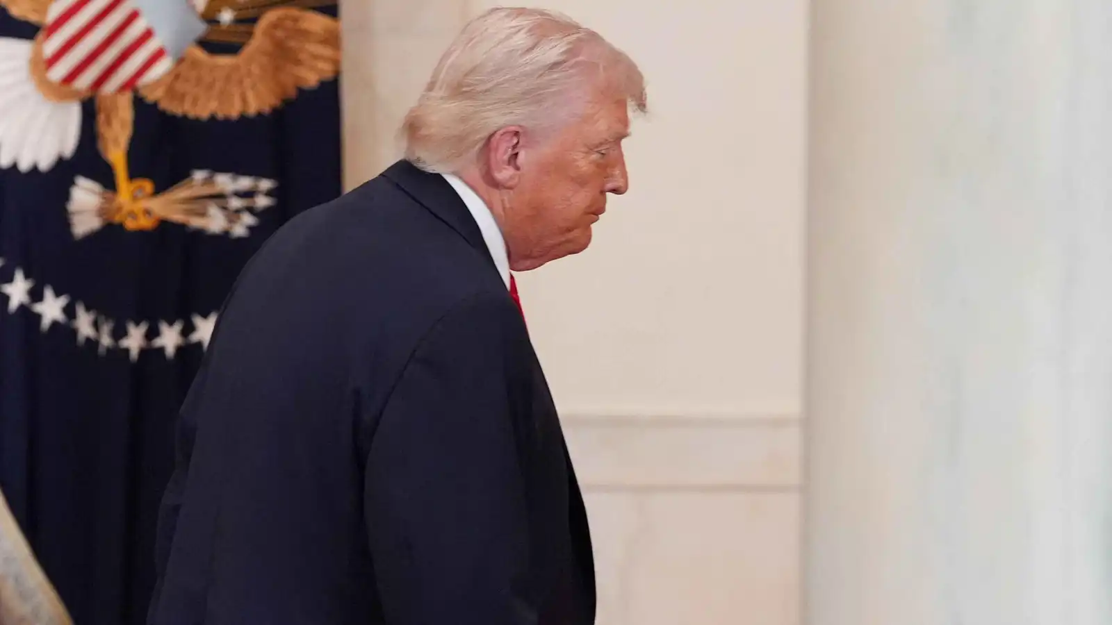 ترامب يخفض رسوماً فرضها لأسباب أمنية على واردات 3 معادن