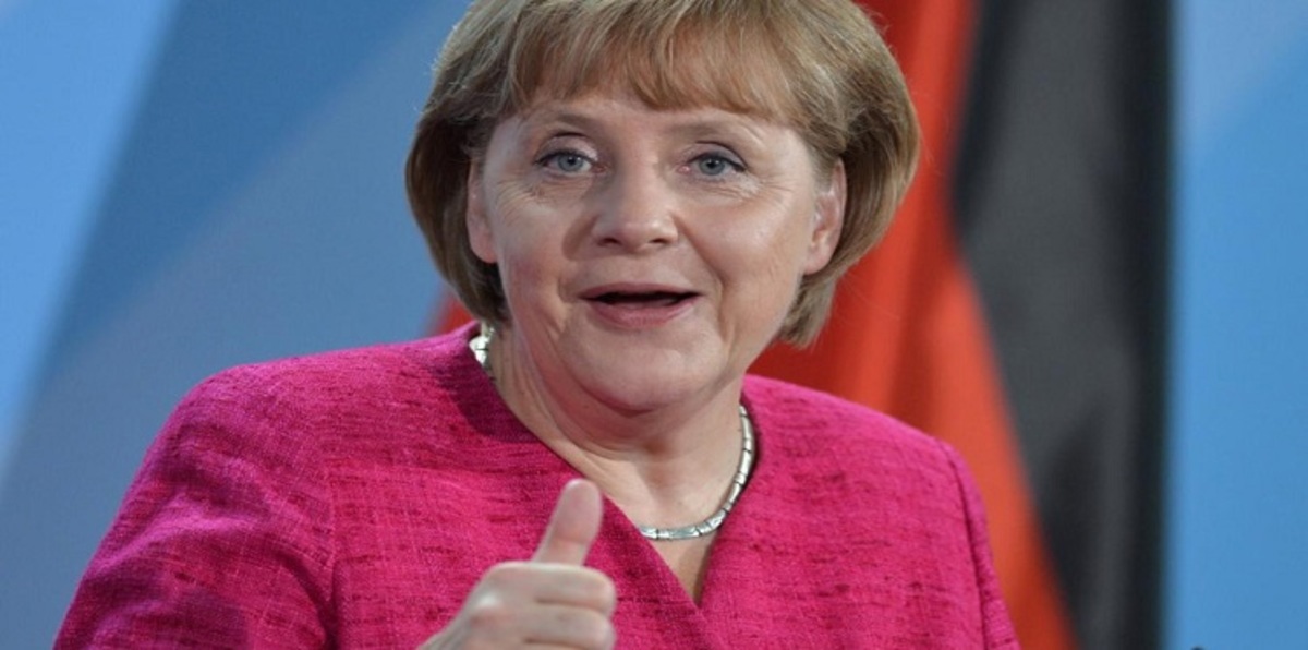 ميركل تدعو الأتراك لعدم جلب الصراعات إلى ألمانيا