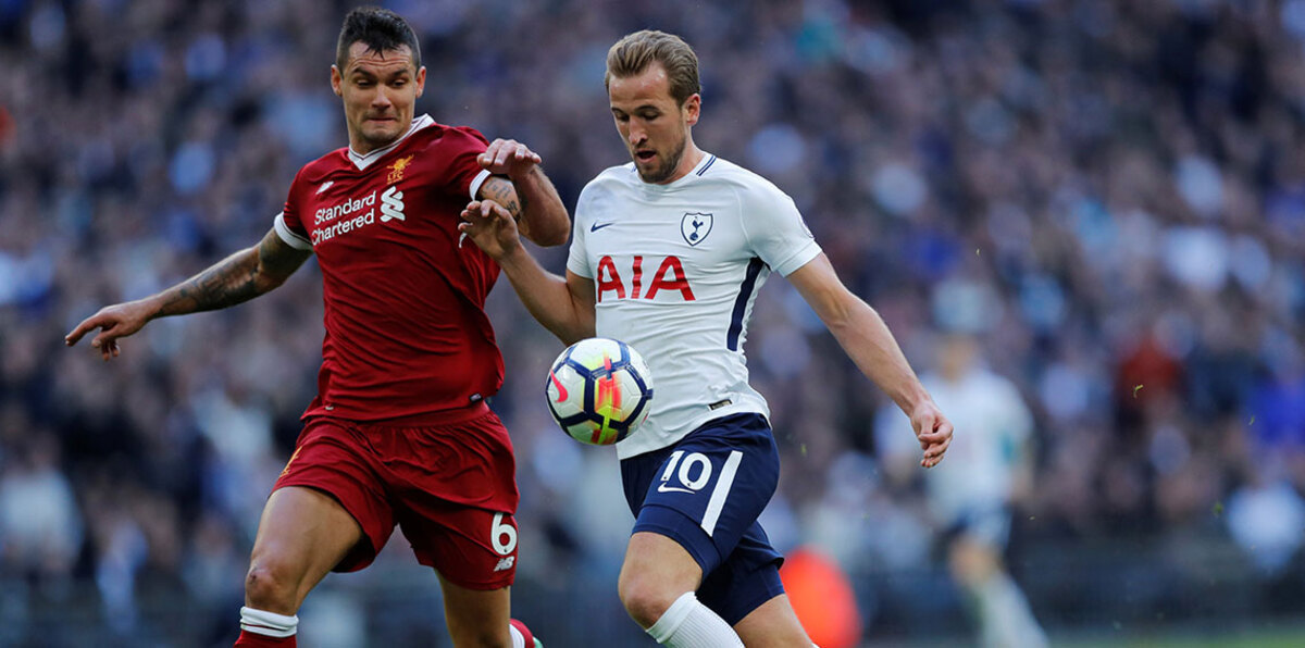 مدافع ليفربول يتلقى تهديدات بقتل عائلته بعد الهزيمة أمام توتنهام