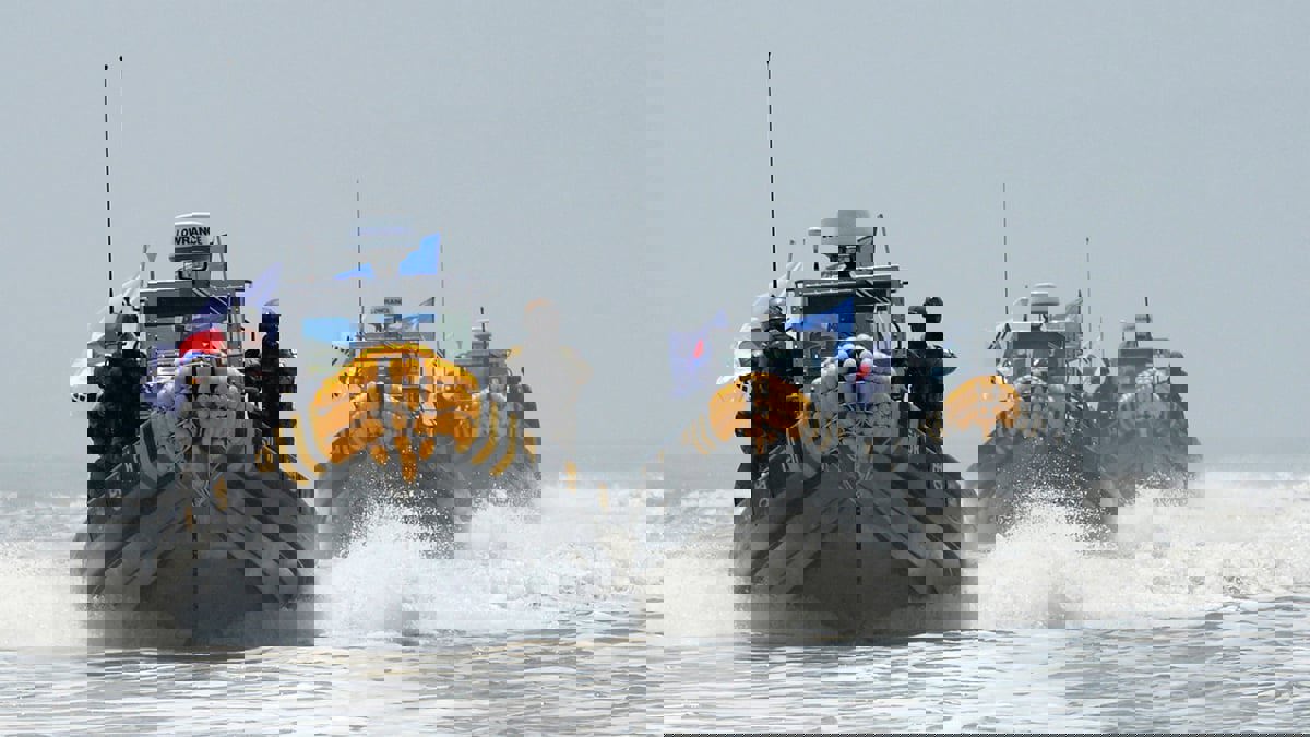 كوريا الجنوبية تحتجز قارب صيد كوريًا شماليًا انتهك الحدود