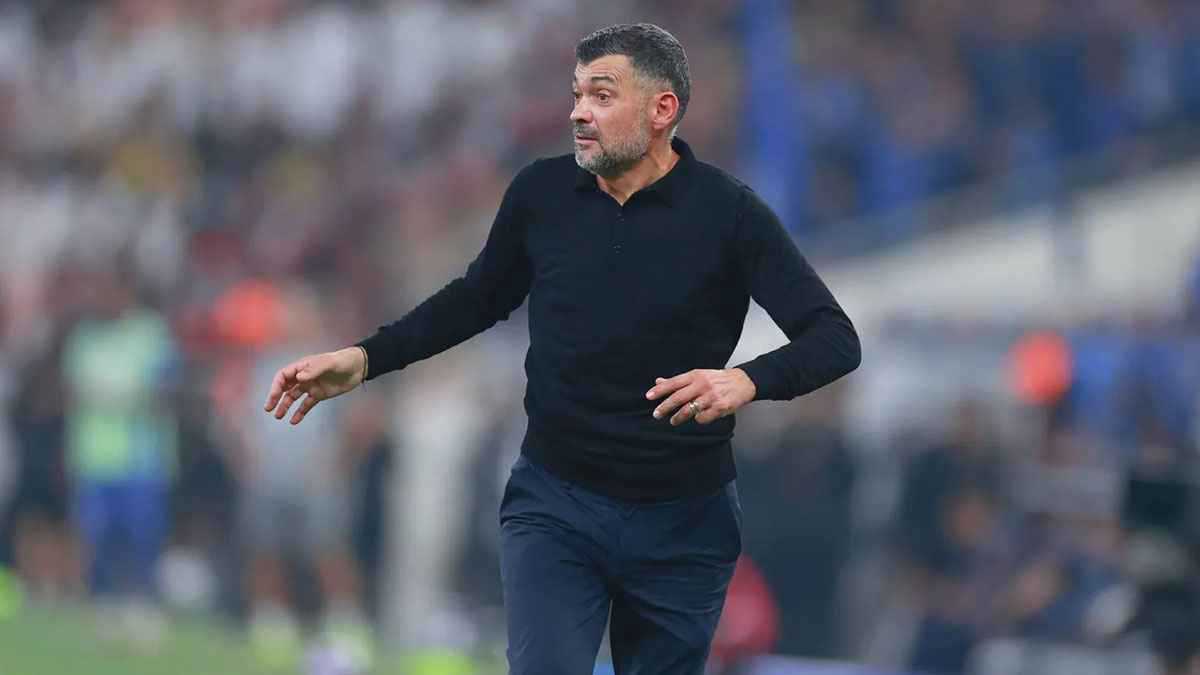 مفاجأة صادمة.. تفاصيل الخلاف بين كونسيساو ونجوم الاتحاد السعودي