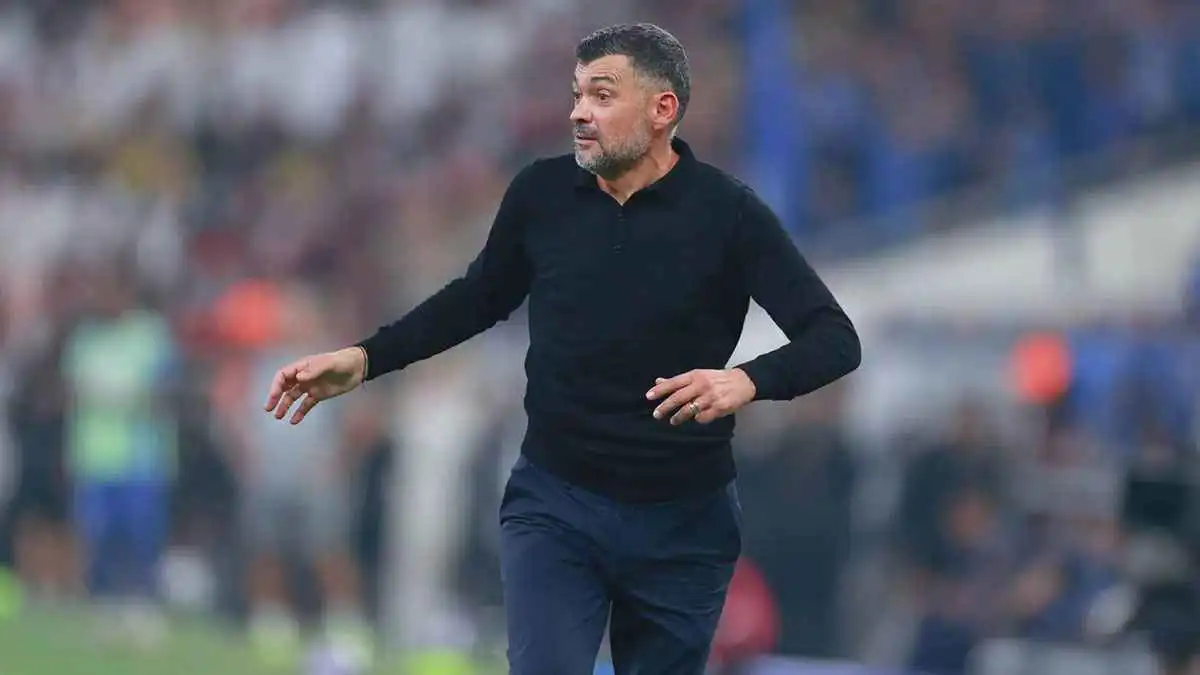 مفاجأة صادمة.. تفاصيل الخلاف بين كونسيساو ونجوم الاتحاد السعودي