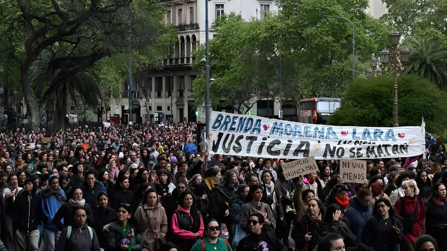 ضحيتها 3 فتيات.. حفلة تعذيب "لايف" تفجر احتجاجات في الأرجنتين (فيديو)